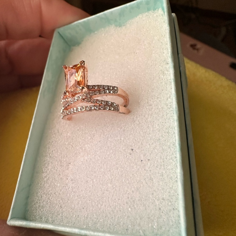 Rose Gold Crystal Accent Ring with beautiful gemstone - Picture 9 of 14